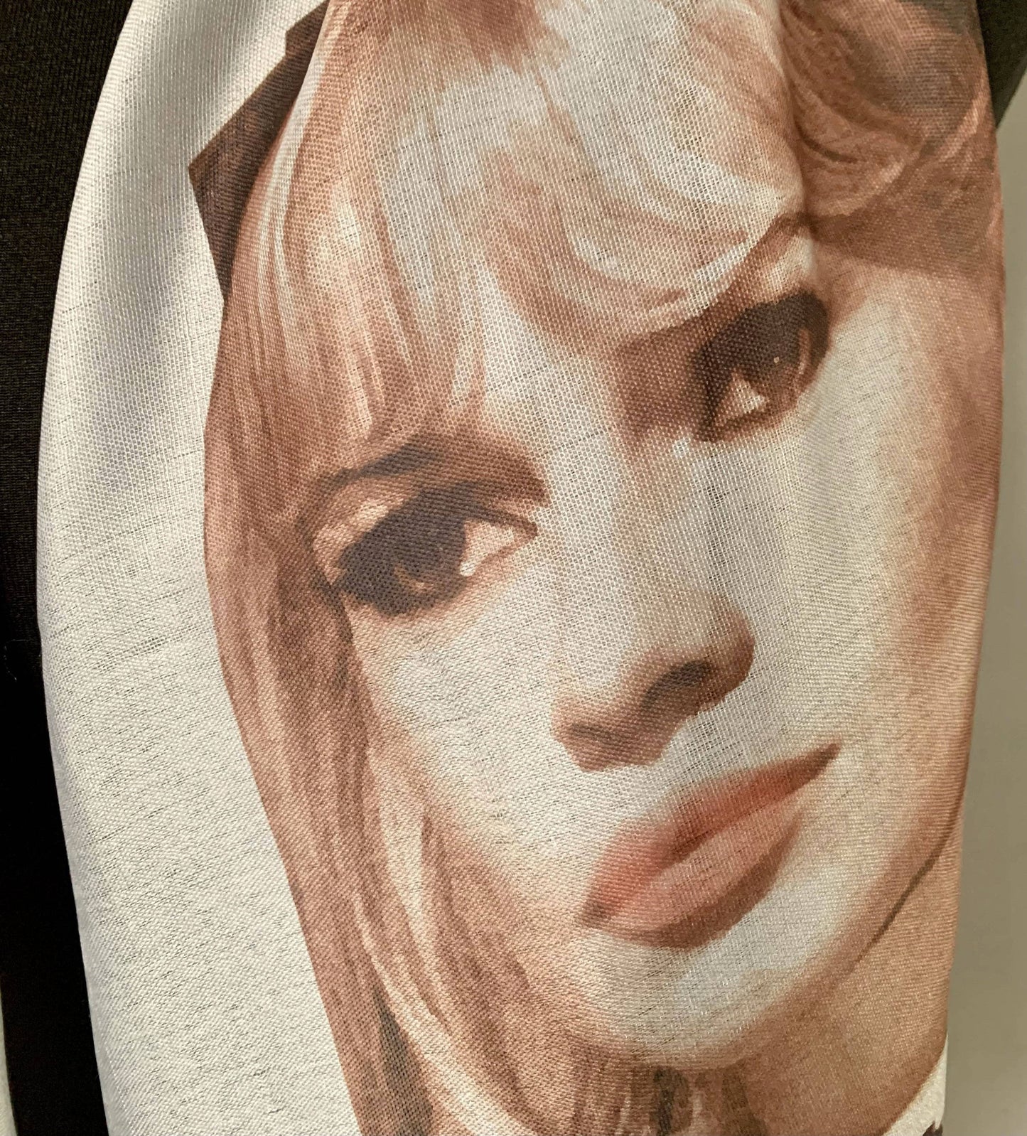 Brigitte Bardot Scarf. Vintage Icons. Vintage style gift for her.: Peach